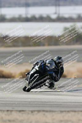 media/Nov-16-2025-Race Pace (Sun) [[8c5fa54630]]/Non Verified Riders (1st 20 Minutes)/1-Turn 14 (10am)/